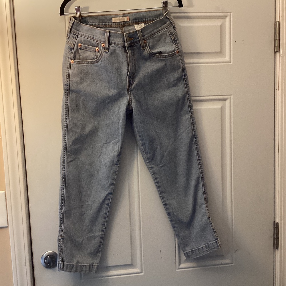 Levi's Classic Denim Capris Capri Jeans size 8